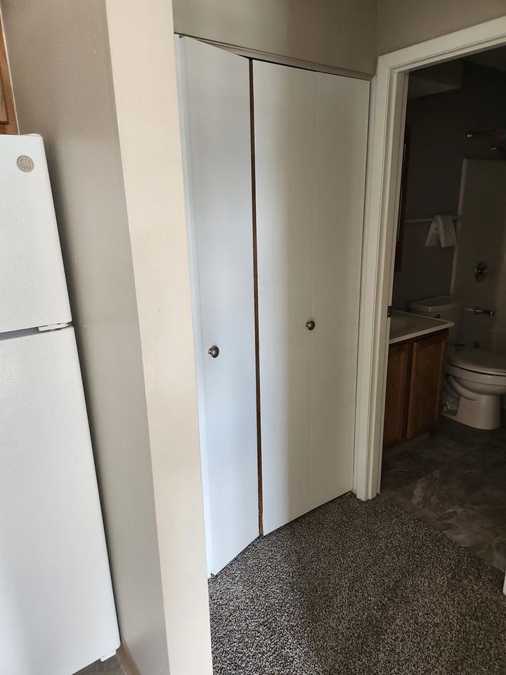 Pleasant Court Apartments - Photo 6 of 19