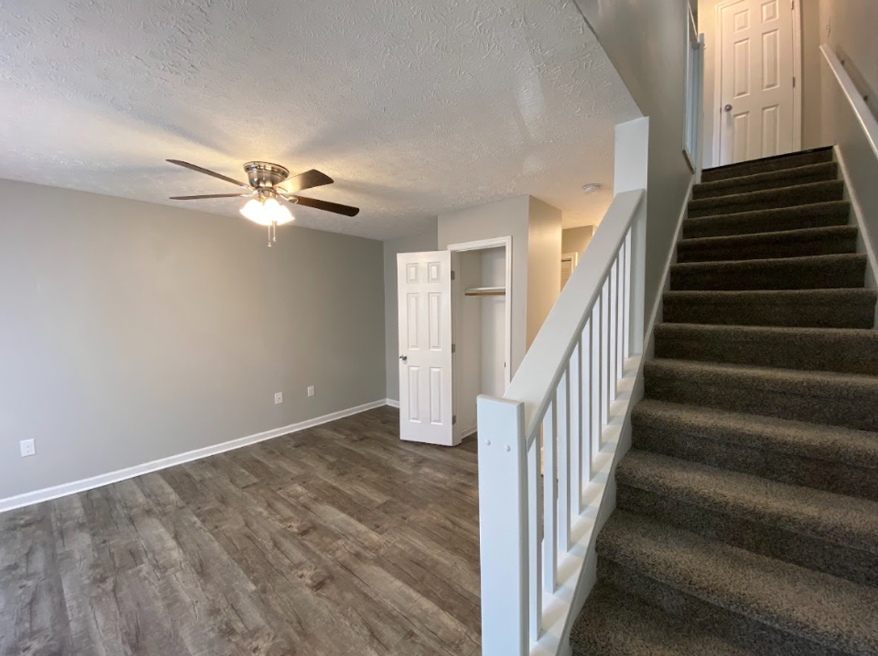 Valley View Townhomes - Photo 5 of 50