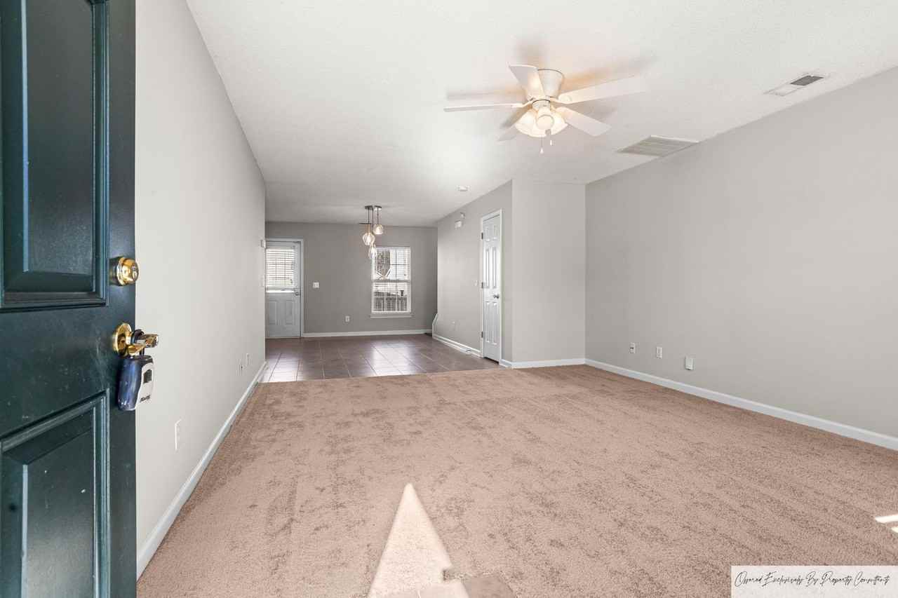 83 Springway Dr - Photo 3 of 22