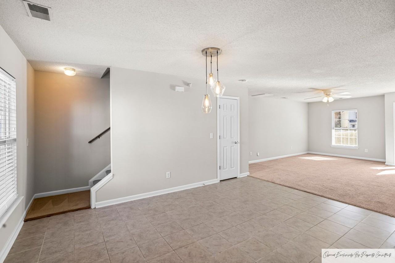 83 Springway Dr - Photo 5 of 22