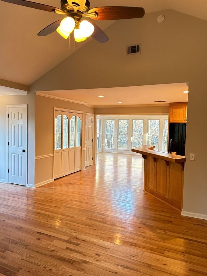 495 Somerset Dr - Photo 5 of 35