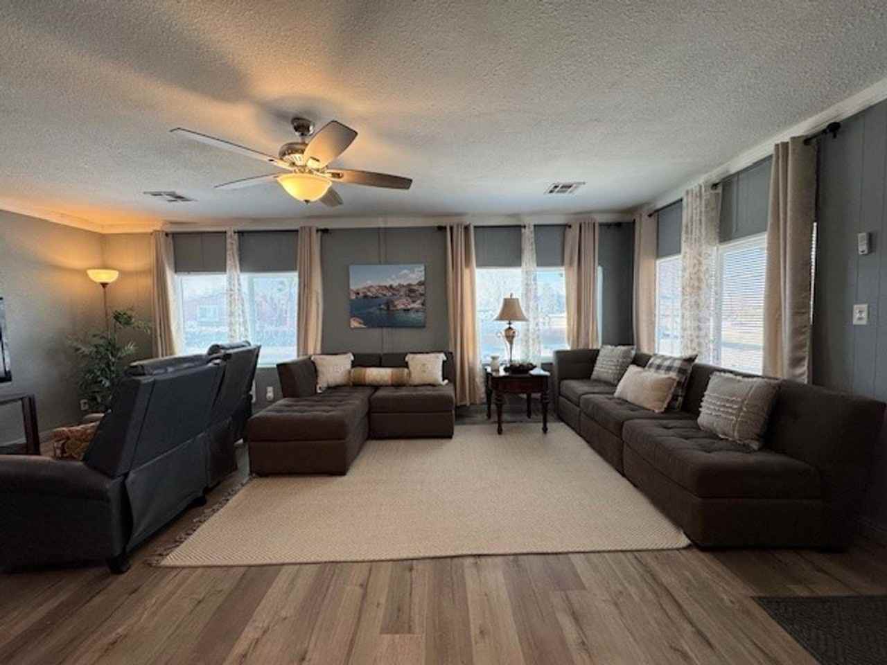 1682 Colina Dr - Photo 5 of 35