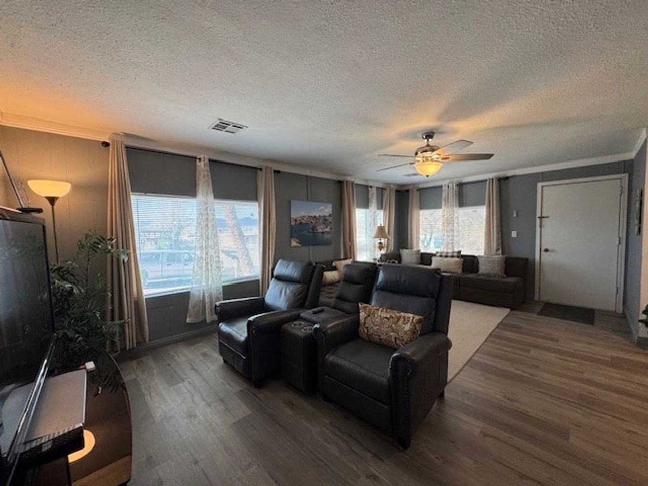 1682 Colina Dr - Photo 7 of 35