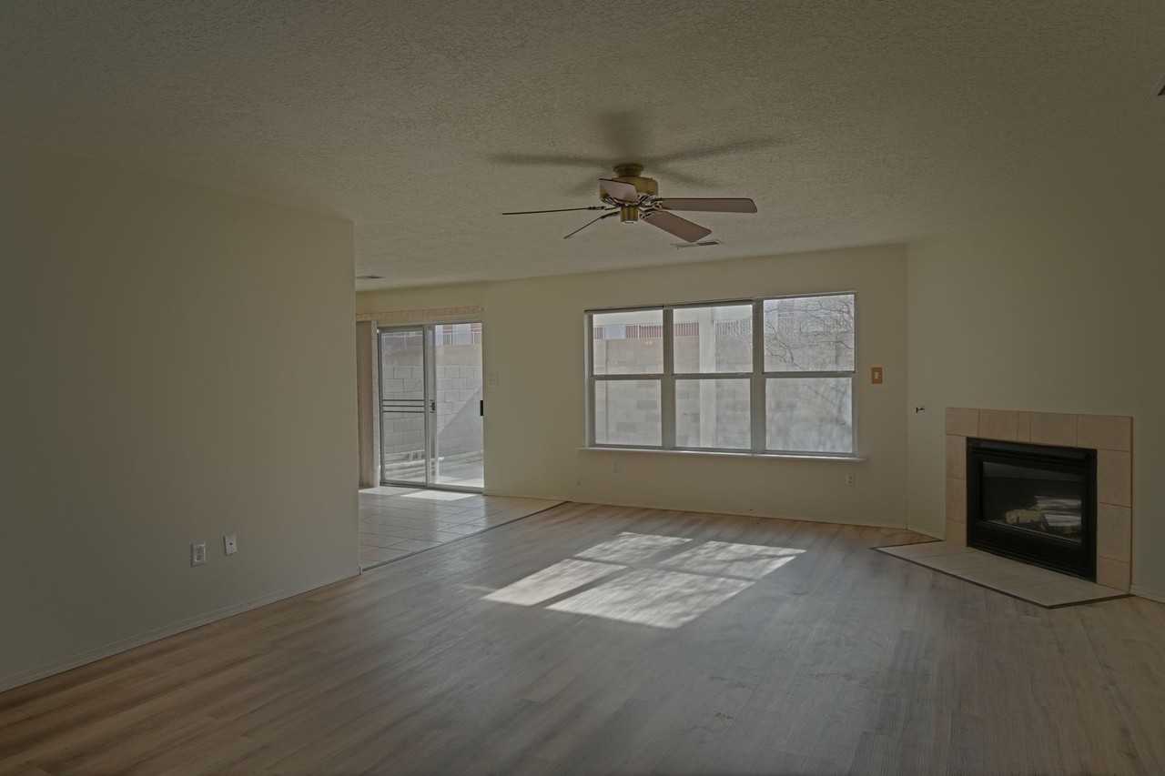 11216 Campo Del Sol Ave Ne - Photo 2 of 12