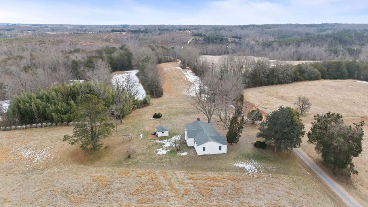 552 Cook Johnson Rd - Photo 2 of 38