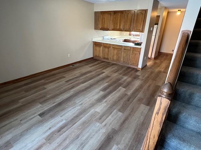 606 N Plaza Blvd #B - Photo 3 of 10