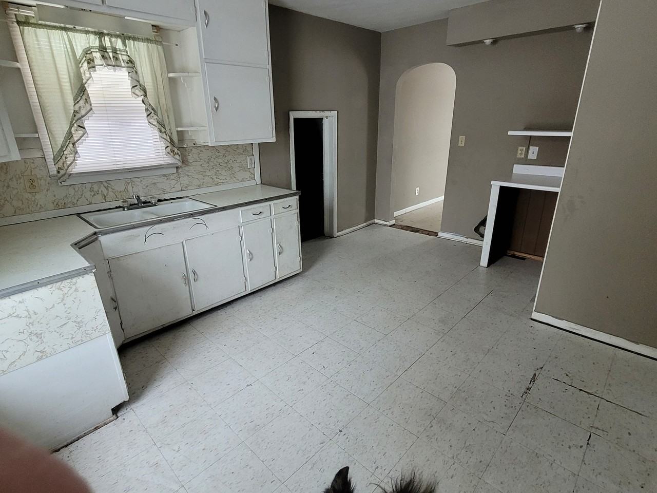 270 Liberty St #B - Photo 4 of 12