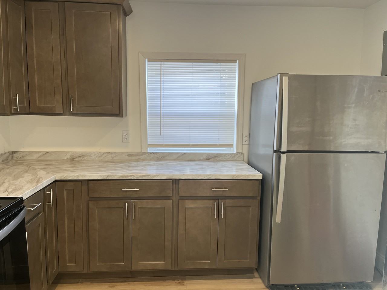 525 Summit Ave #525A - Photo 4 of 16