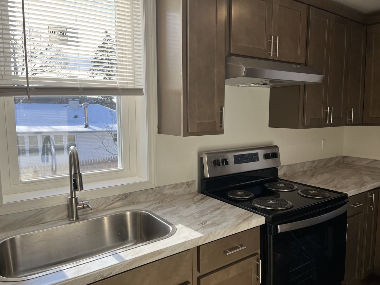 525 Summit Ave #525A - Photo 5 of 16