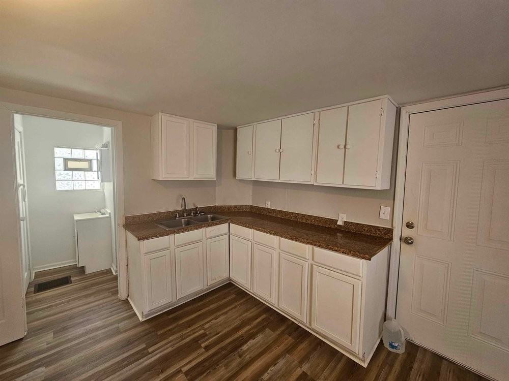 821 Herman Ave #NA - Photo 2 of 15