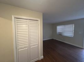 featured image of 698 Sw 4th St #2