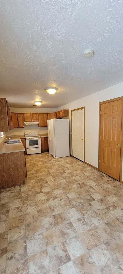 9011 Northgate Dr #1 - Photo 3 of 9