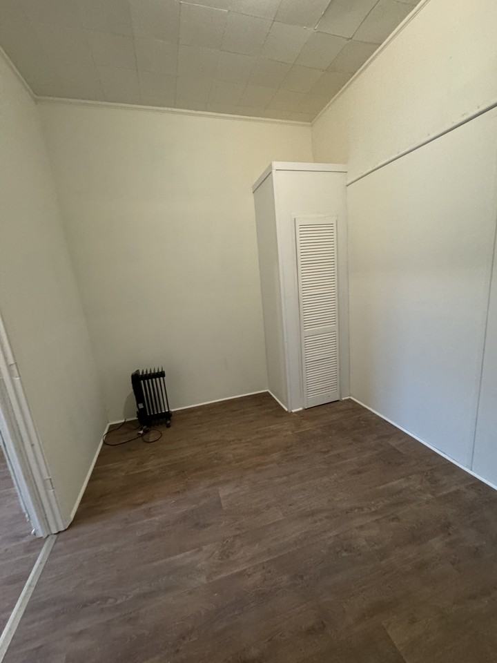 430 Hebert St #NA - Photo 3 of 8