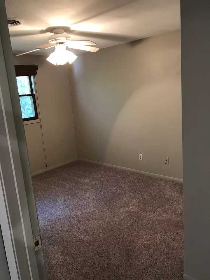 414 Currant Dr - Photo 3 of 15