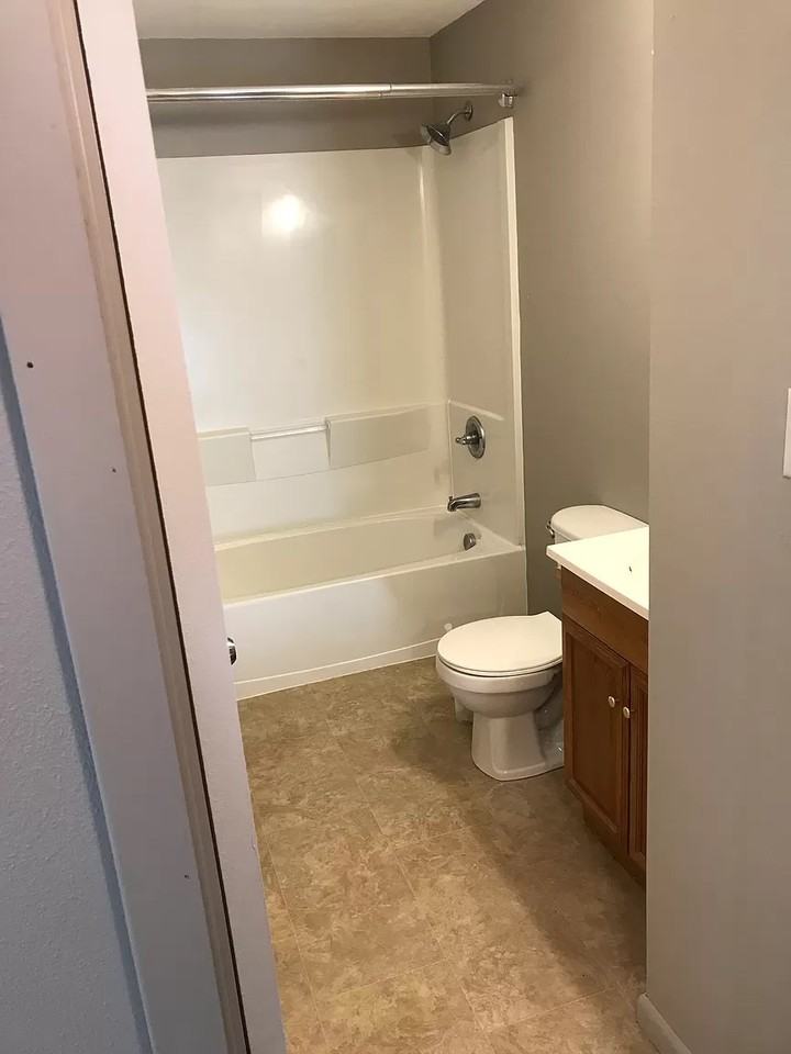 414 Currant Dr - Photo 5 of 12