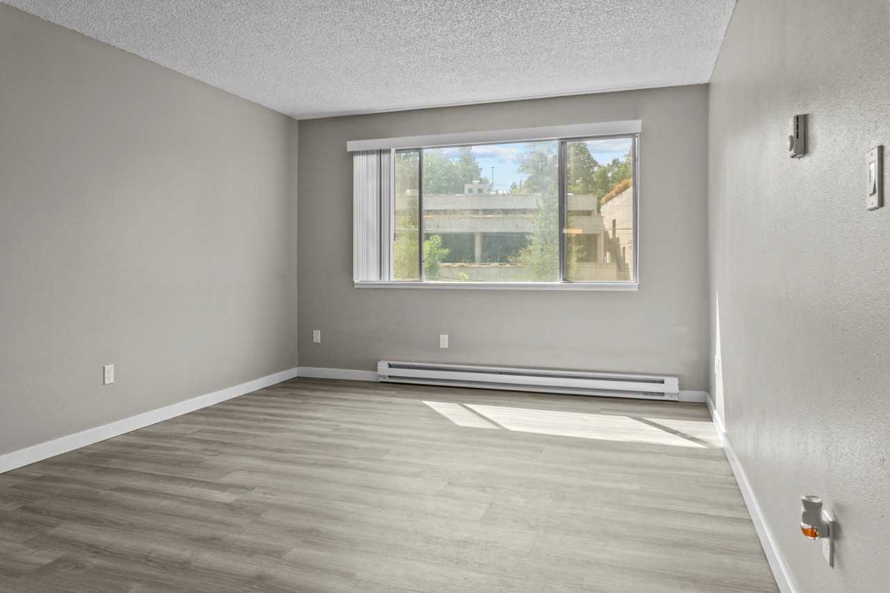 Broadmoor - Photo 4 of 15