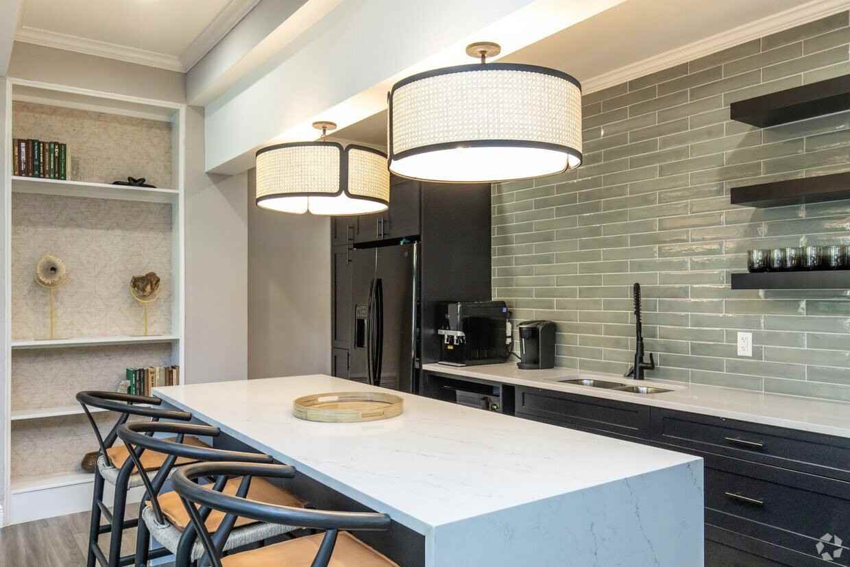 Hidden Palms Apartment Homes - Photo 4 of 35