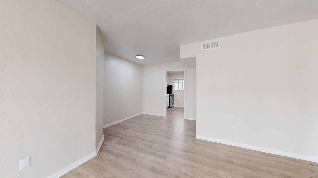 Park Row Apartments - Photo 4 of 16