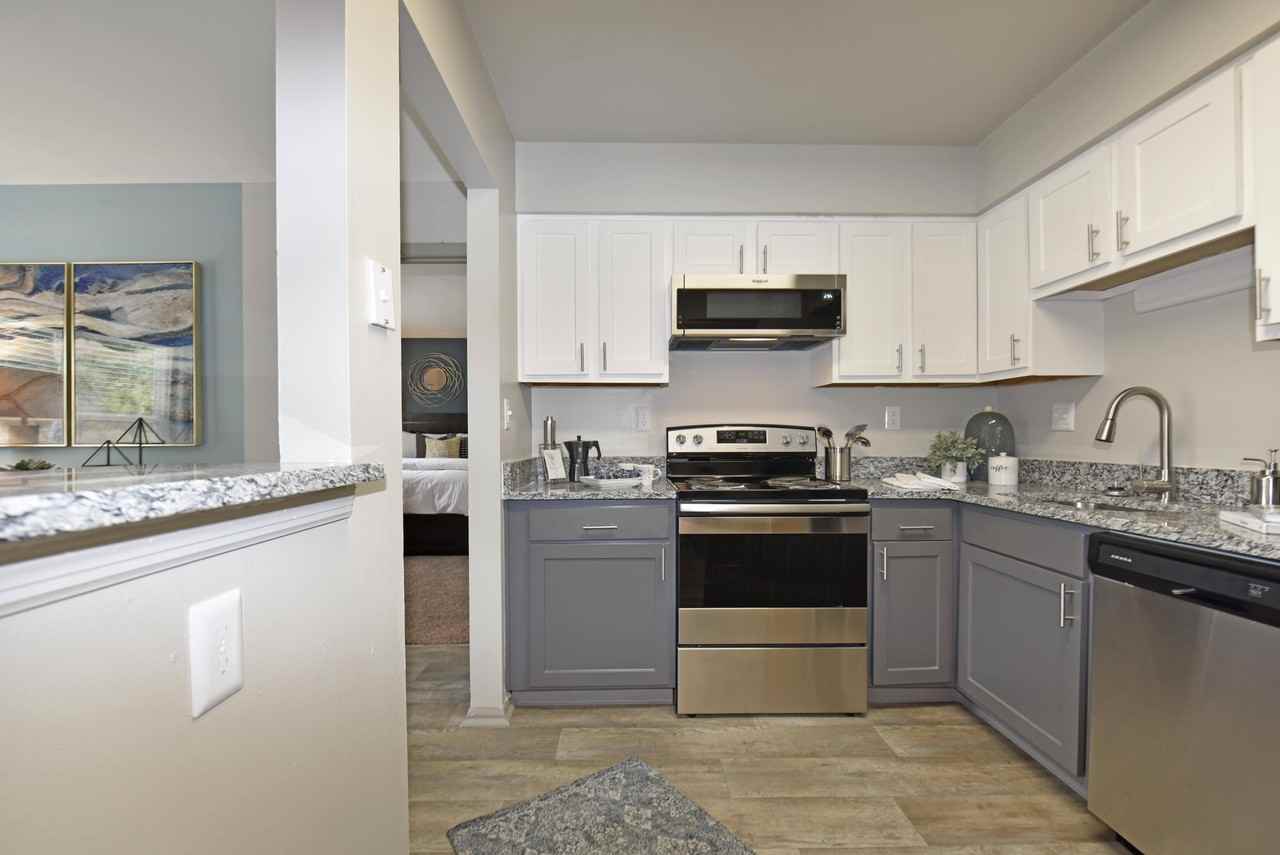 The Jameson - Photo 3 of 38