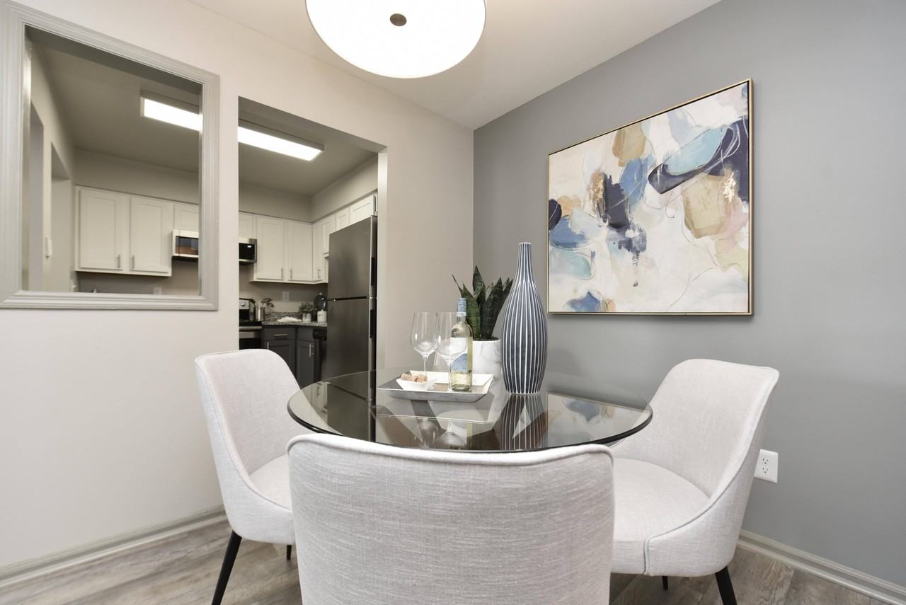 The Jameson - Photo 6 of 38