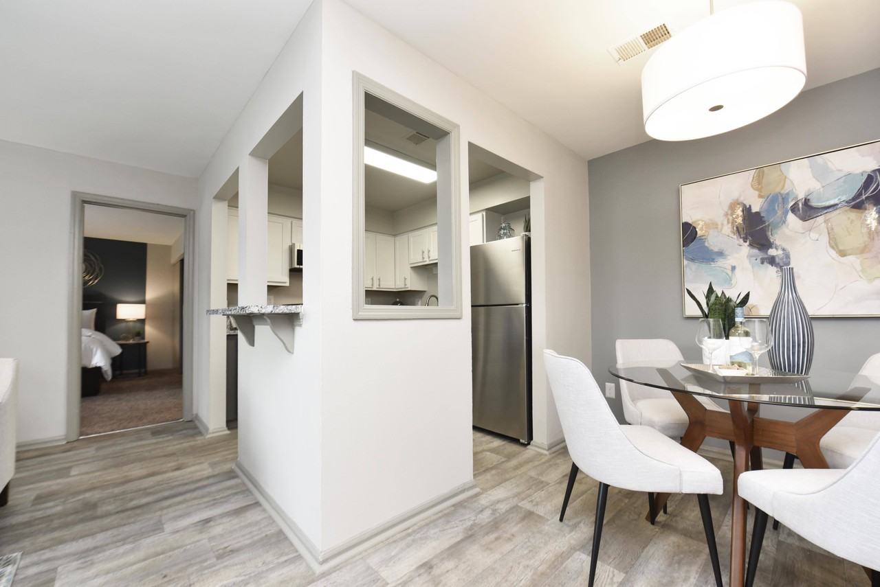 The Jameson - Photo 7 of 38