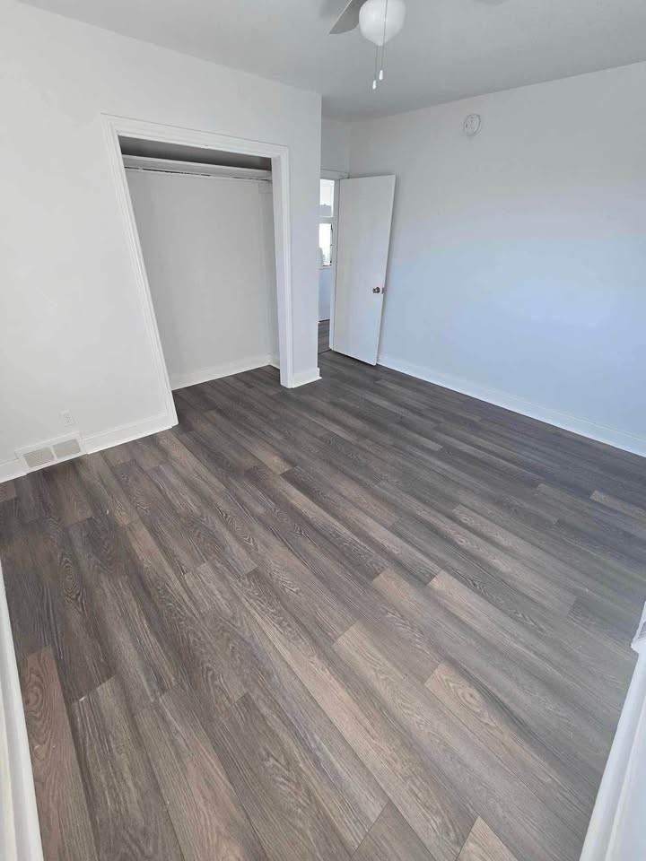 201 Gateway Rd #B - Photo 2 of 9