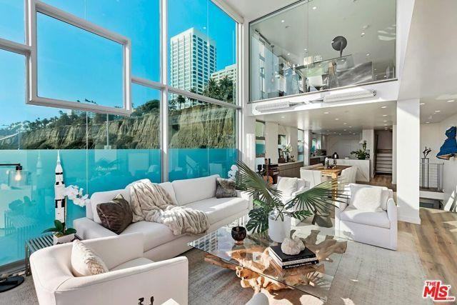 1255 Palisades Beach Rd - Photo 3 of 8