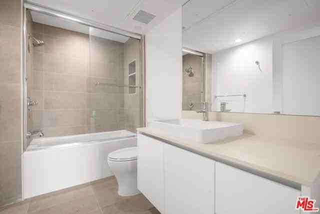 4418 S Slauson Ave #401 - Photo 3 of 8