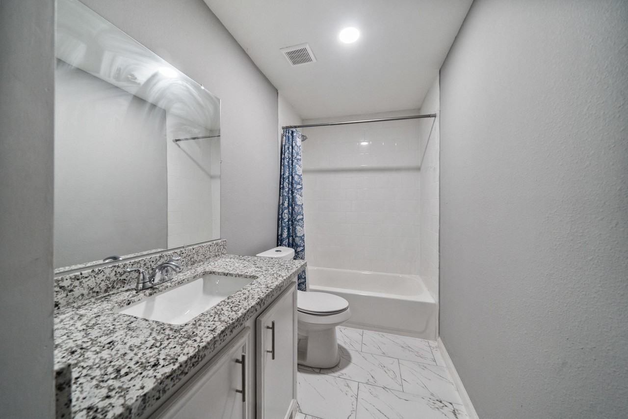 Willow Glen Dr - Photo 2 of 24