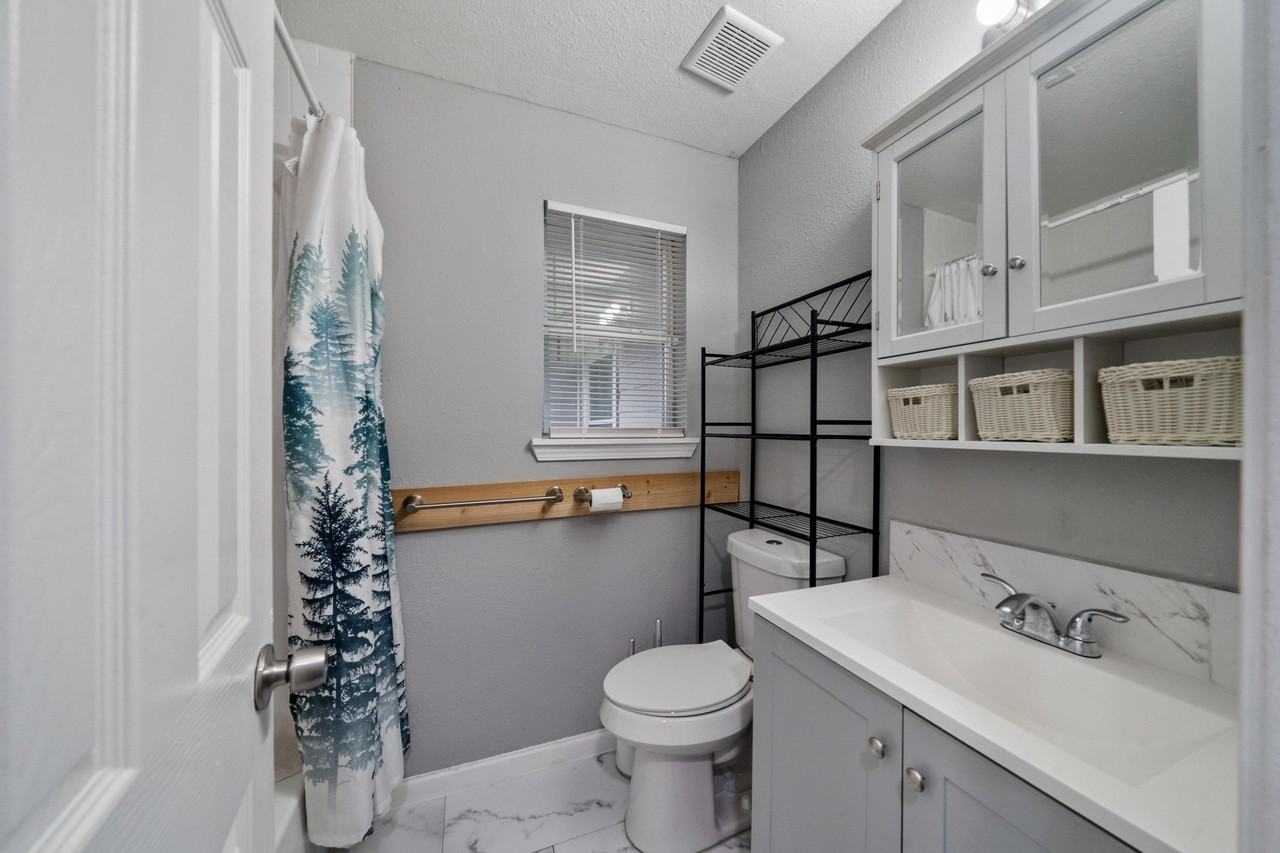 Willow Glen Dr - Photo 4 of 24