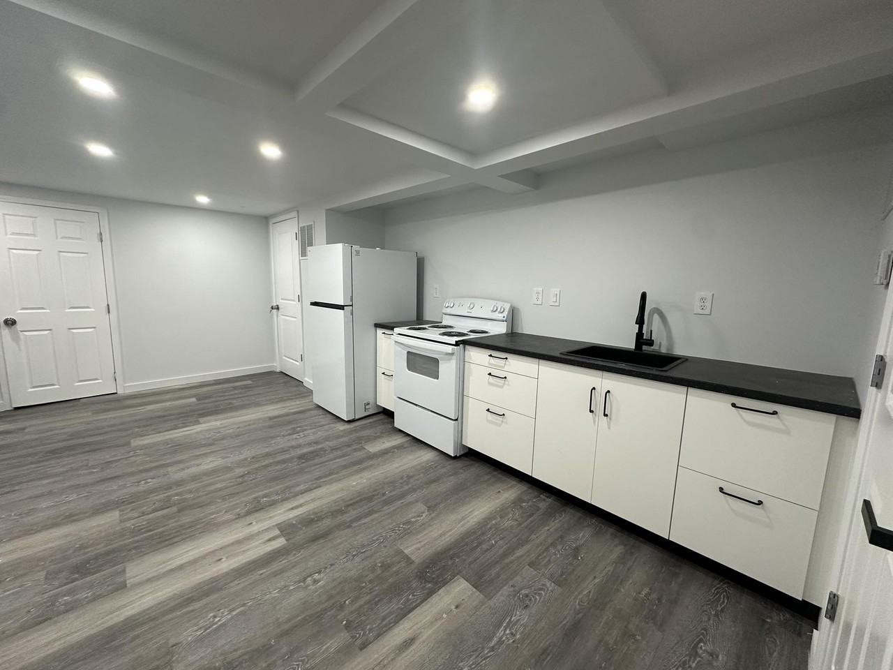 Pollard Dr Sw - Photo 7 of 12