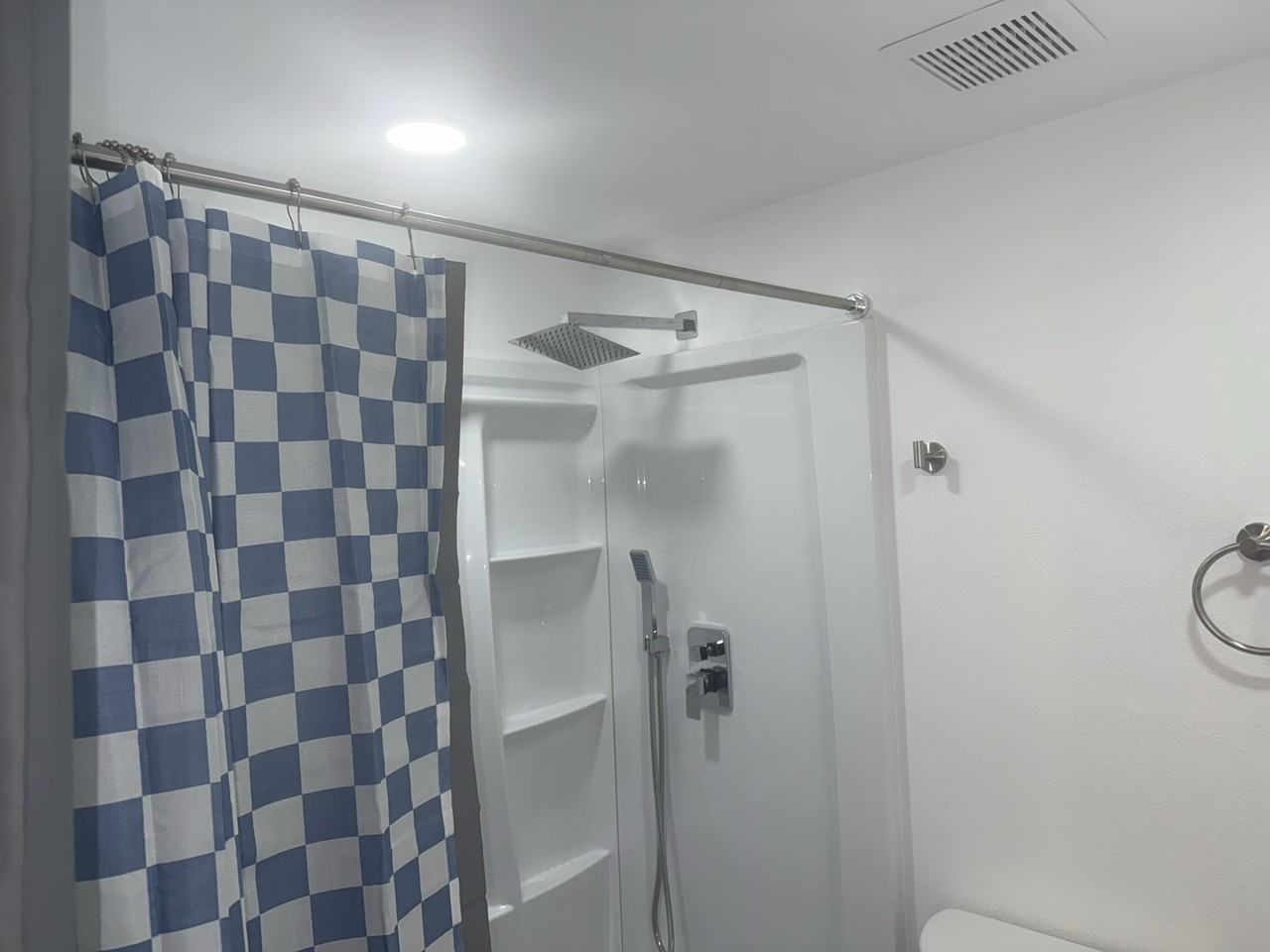 W Krall St - Photo 7 of 23