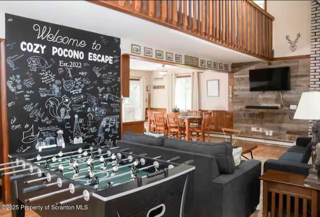 221 Ash Dr - Photo 4 of 12