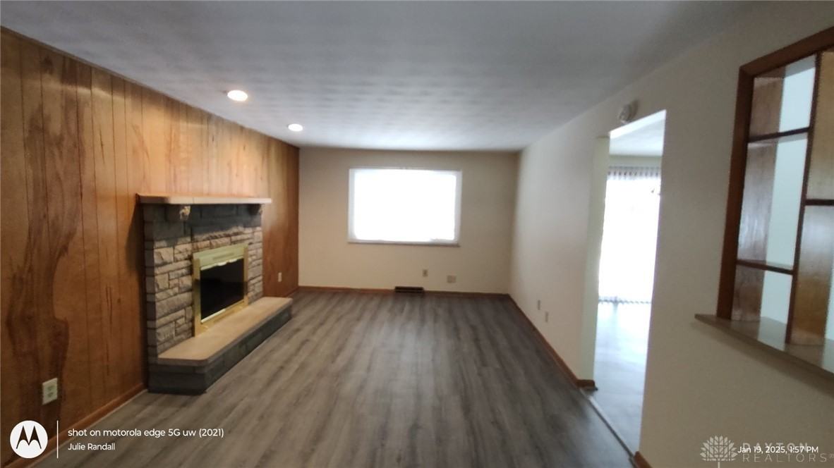 2989 Mckay Rd - Photo 2 of 19