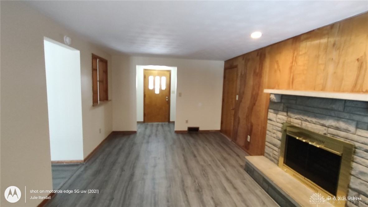 2989 Mckay Rd - Photo 3 of 19