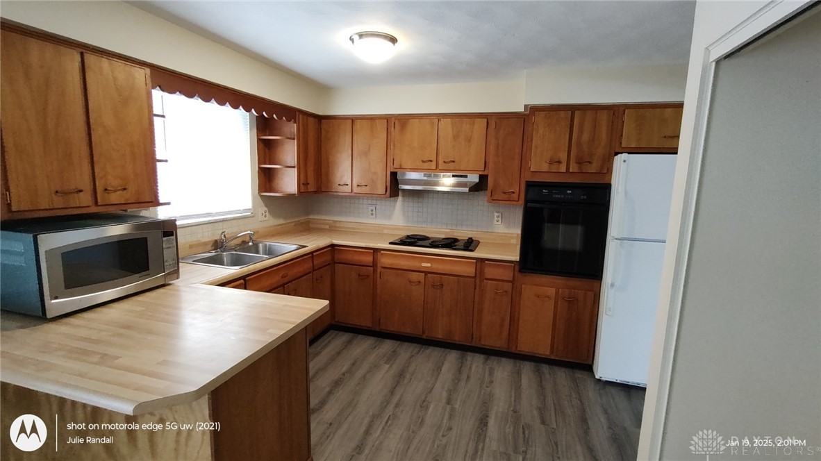 2989 Mckay Rd - Photo 6 of 19