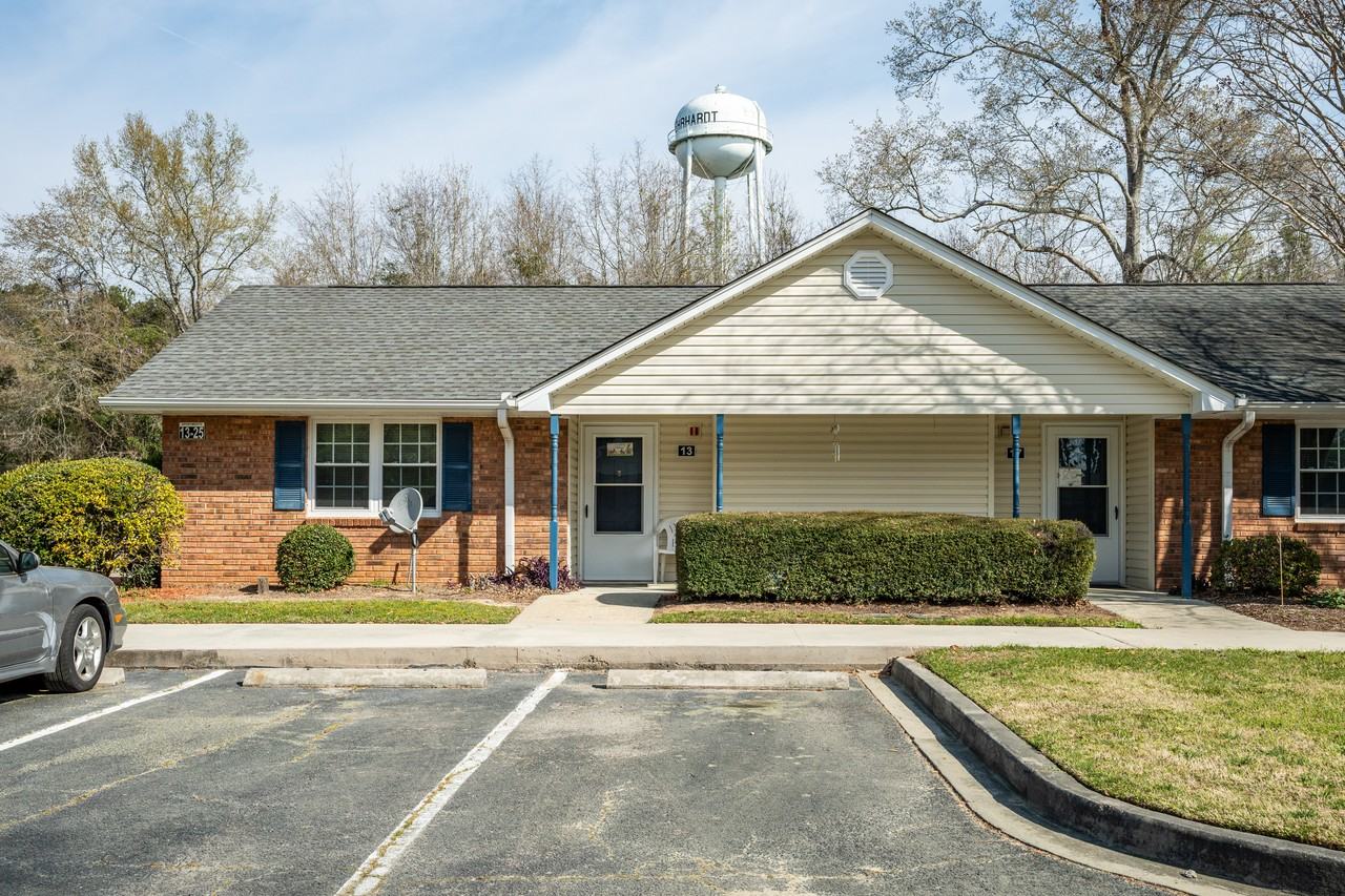 Ehrhardt Place - Photo 5 of 18