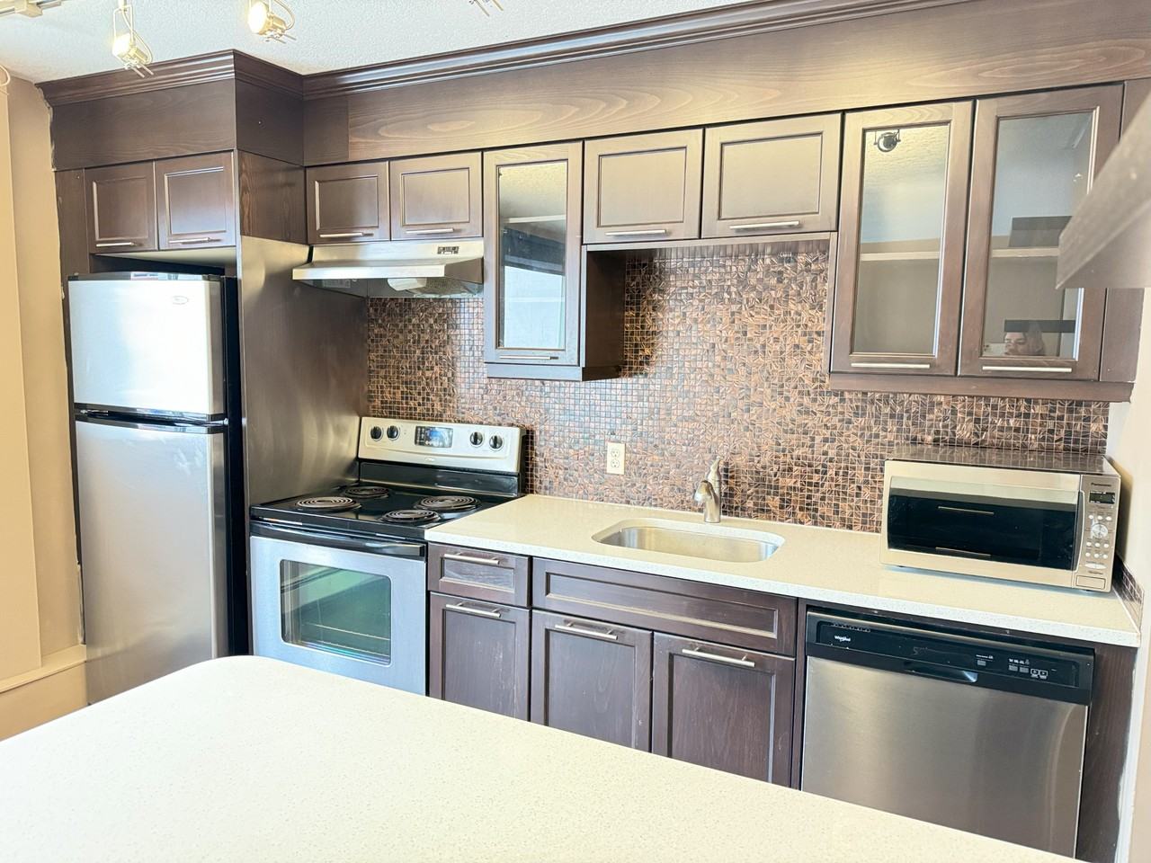 Mission Apartments - Photo 3 of 35