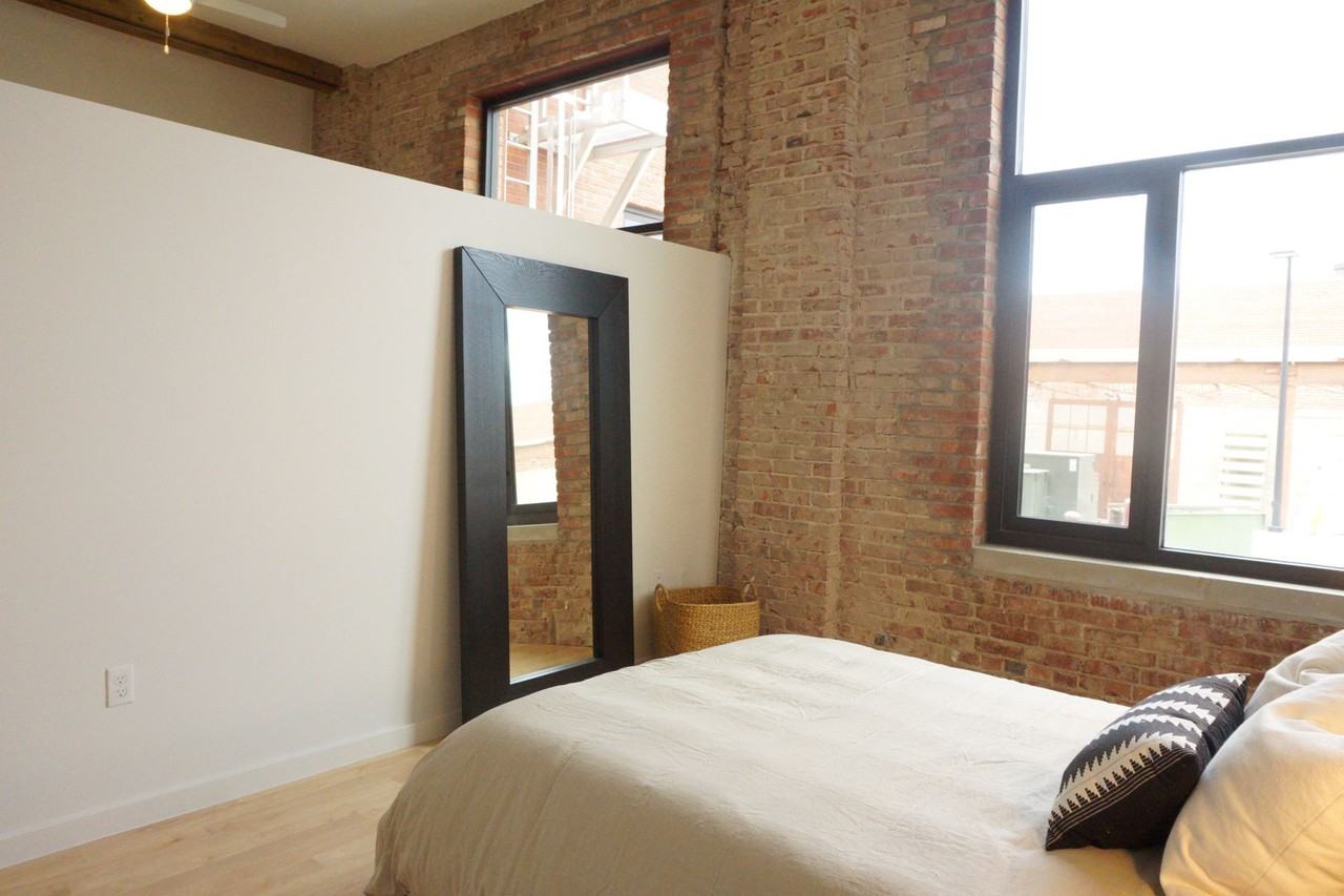 520 Commerce - Photo 4 of 19