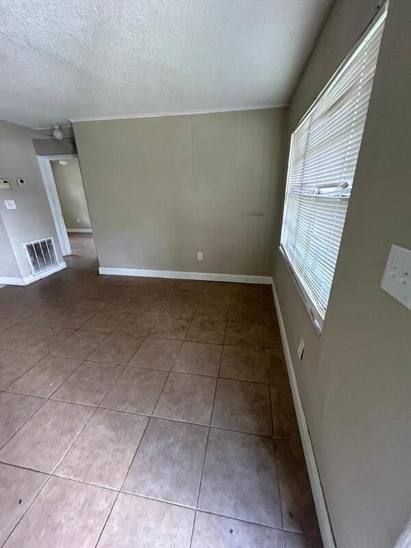 5254 Lanette St #1 - Photo 7 of 17