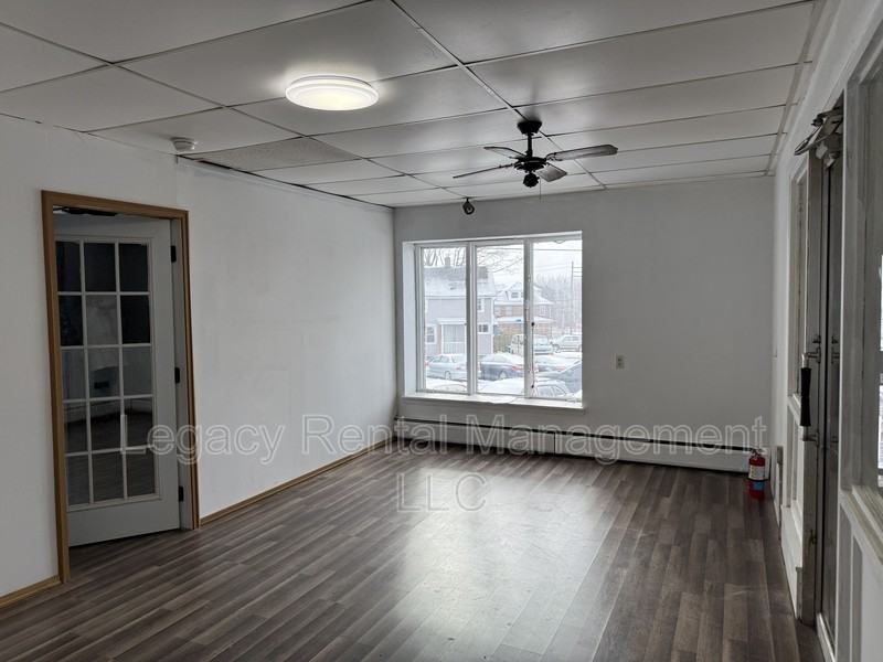 8 E Broad St - Photo 3 of 7