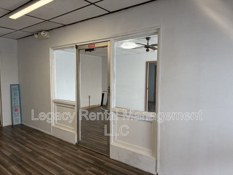 8 E Broad St - Photo 2 of 7