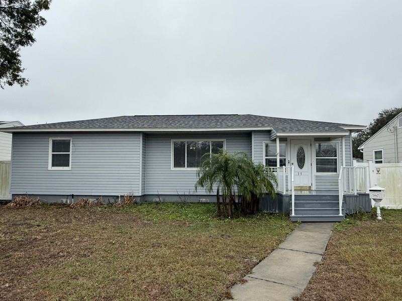 774 40th Ave Ne - Photo 2 of 17