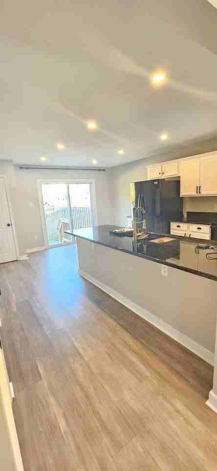 2104 Chaucer Ct - Photo 3 of 14