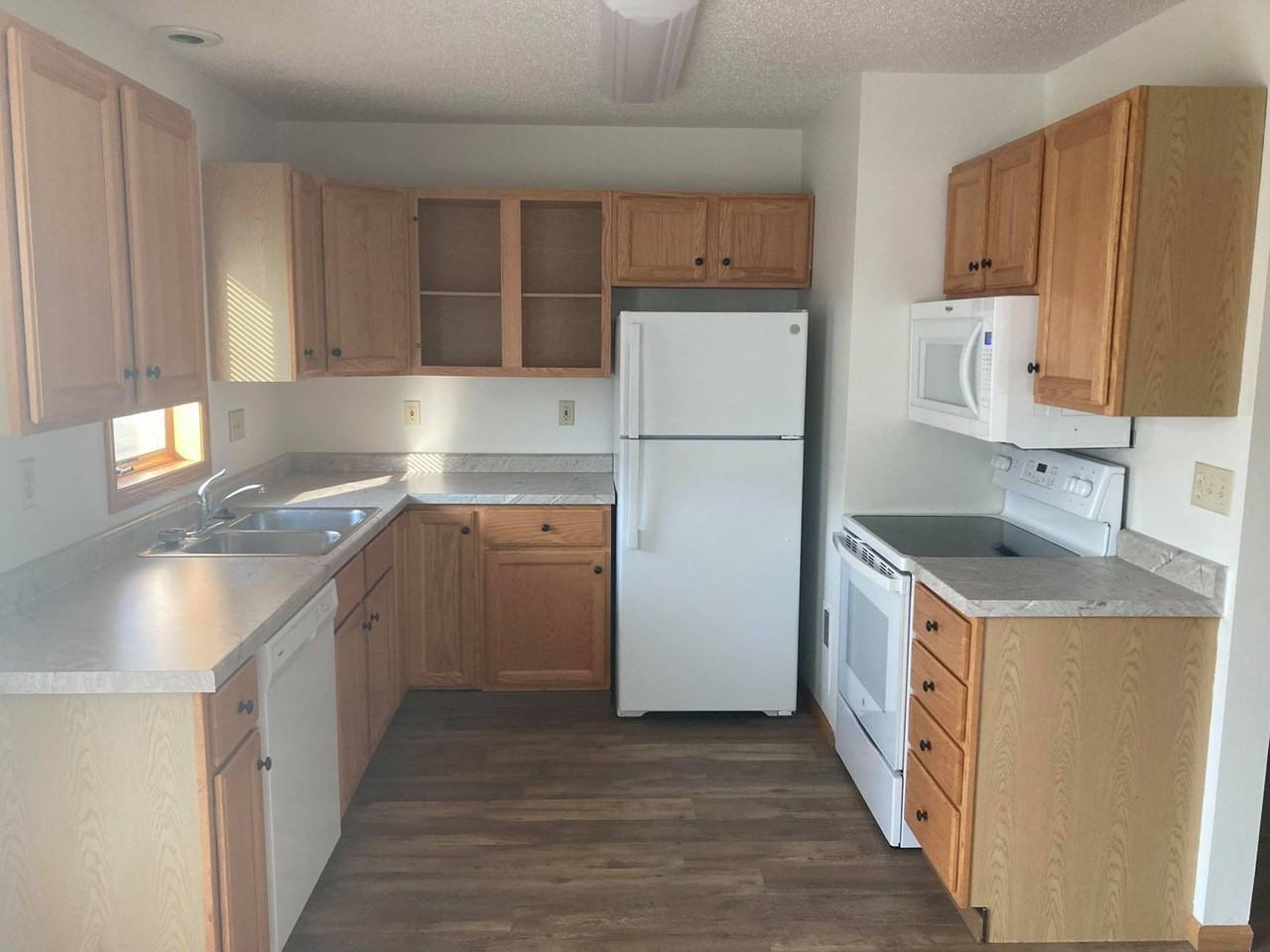 Belsly Blvd Townhomes - Photo 6 of 23