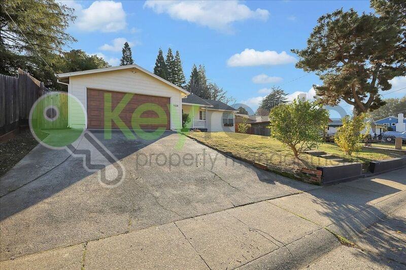 9338 Elm Ave - Photo 2 of 38