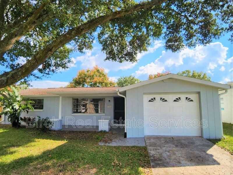 5304 Penguin Dr - Photo 2 of 15
