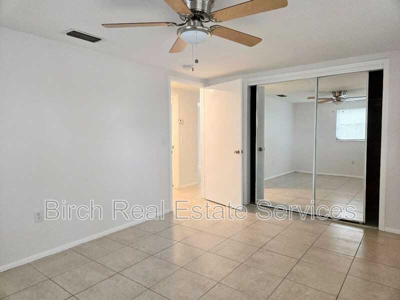 5304 Penguin Dr - Photo 7 of 15