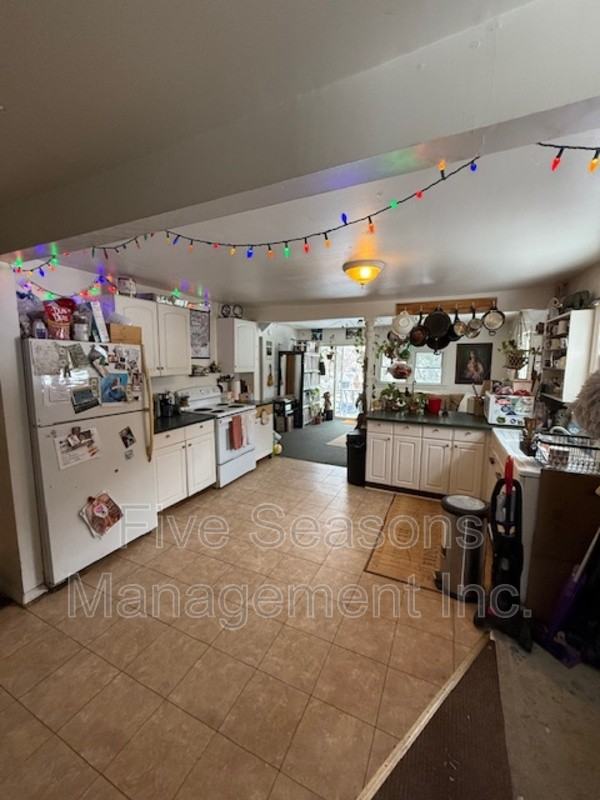 362 Riverside Ave - Photo 3 of 14