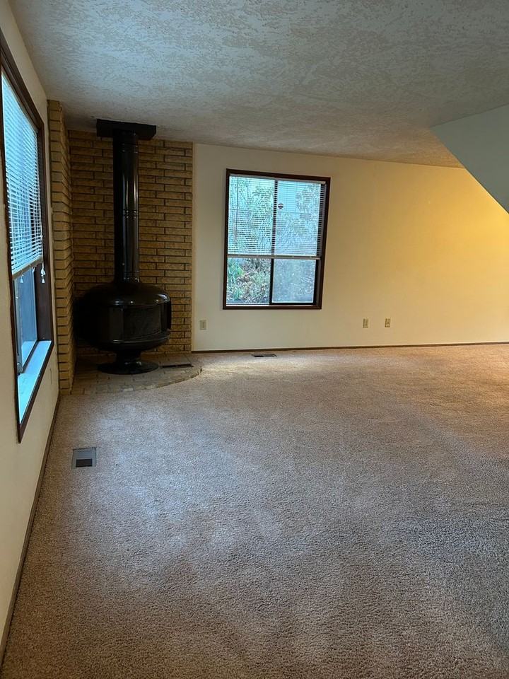 2867 Nw Glenridge Dr - Photo 3 of 17